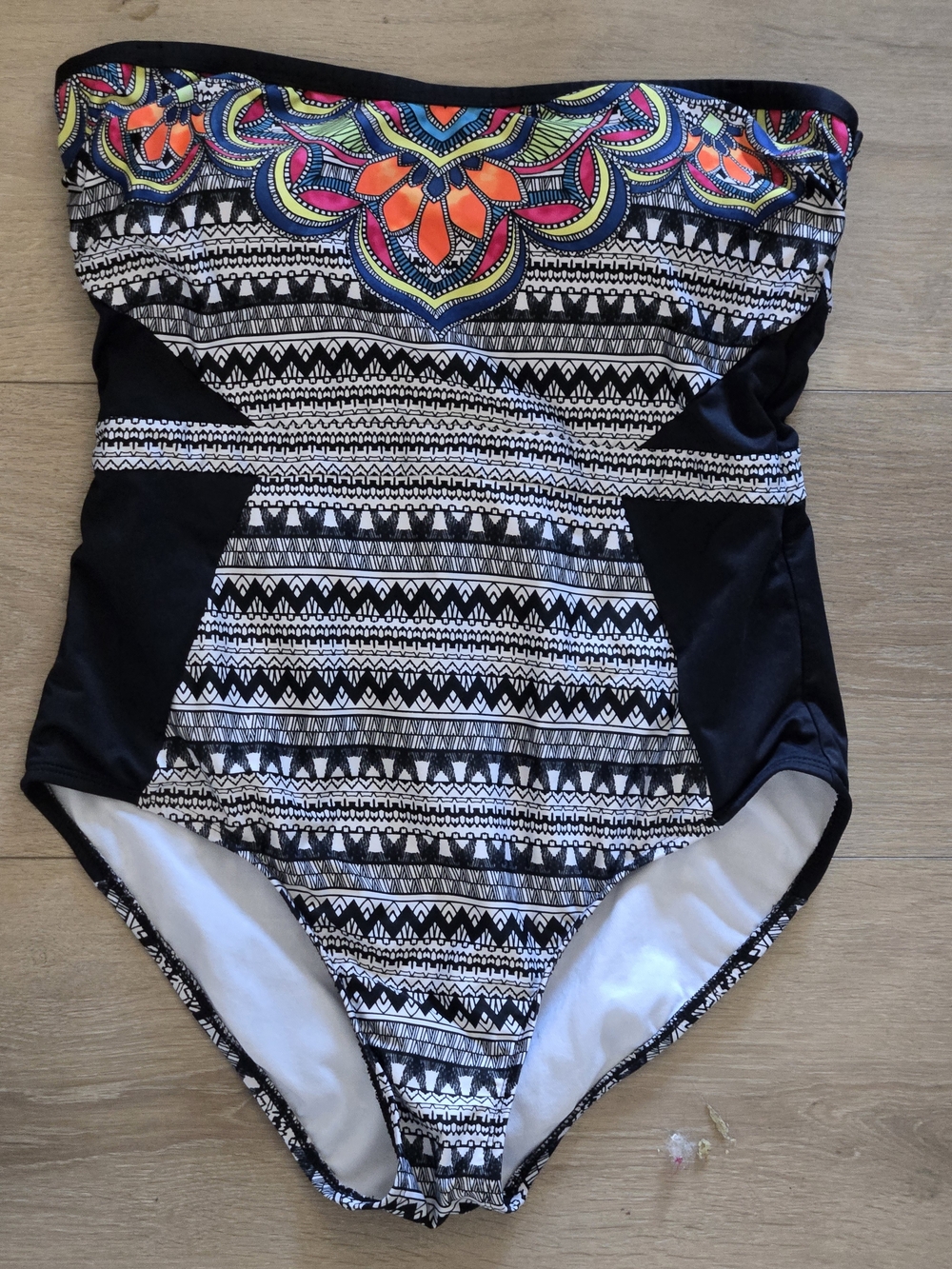 Black & White Patterned Strapless One-Piece Swimsuit with Neon Accent